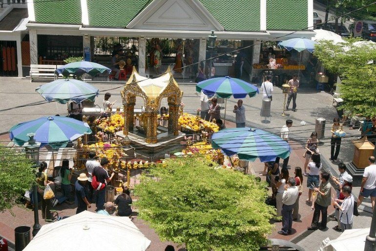 Достопримечательности планеты: алтарь Эраван в Бангкоке