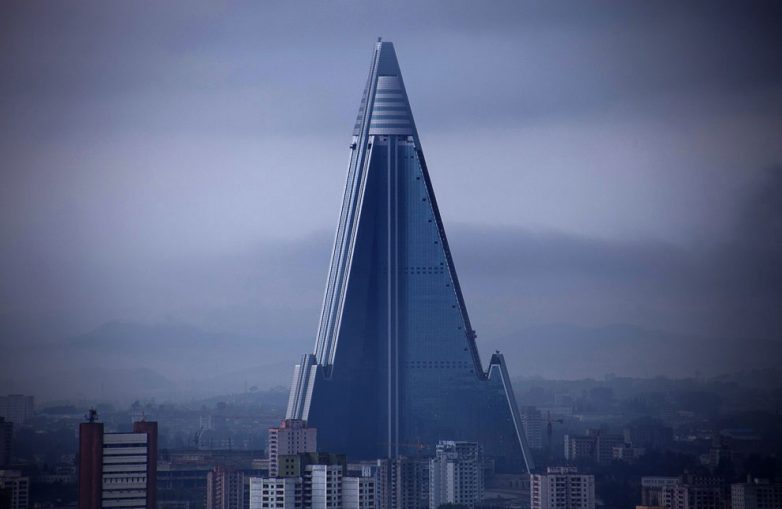 Когда архитектор схалтурил: ещё 10 самых уродливых зданий в мире