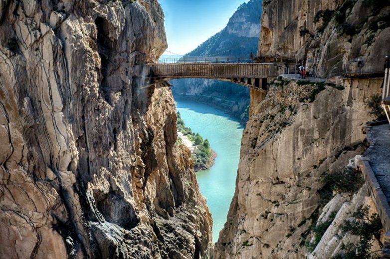 10 самых страшных и опасных мостов планеты Земля