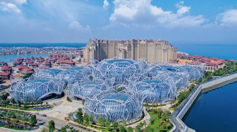 15 колоритных претендентов на звание самого уродливого здания в Китае