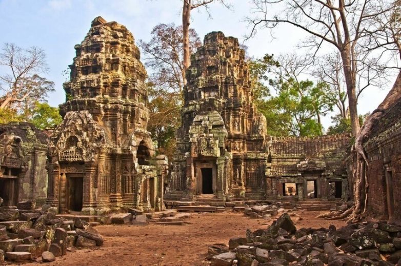 Вопрос на засыпку: откуда появился стегозавр на барельефе камбоджийского храма