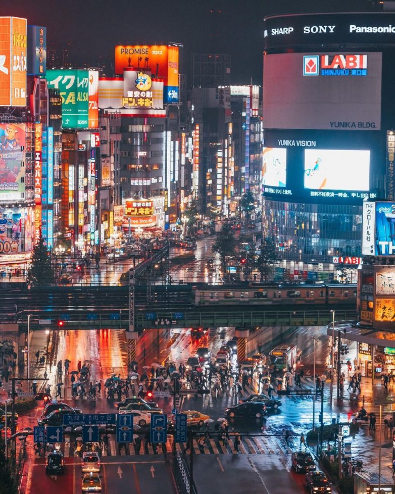 Магический и притягательный мир японских улиц и ландшафтов