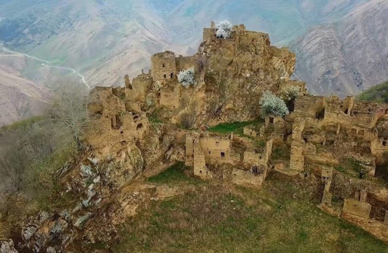 Село-призрак в Дагестане, которое пробирает до мурашек