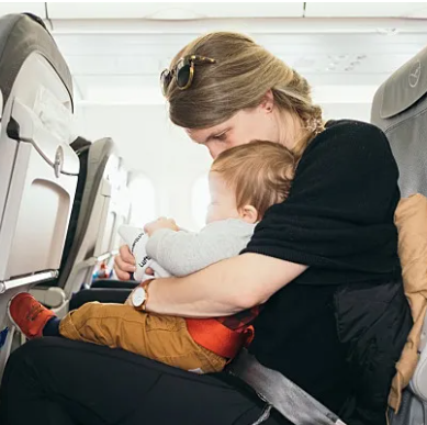 Полёты с ребёнком: несколько правил комфортного путешествия