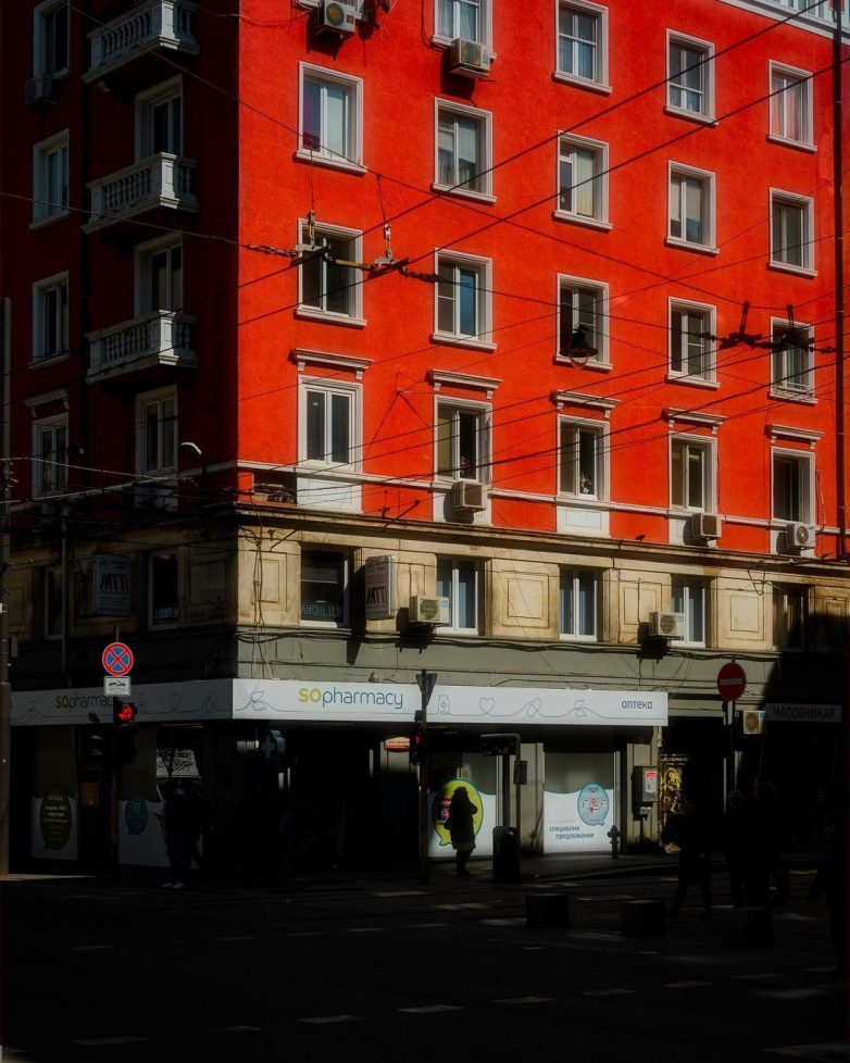 Неподражаемое очарование городских улиц на тревел-снимках Рамона Брито