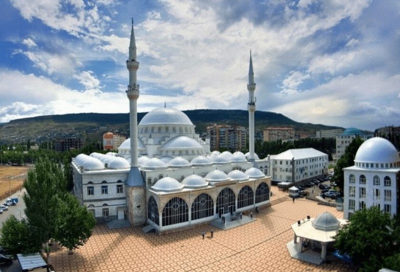 10 бесподобно красивых городов Кавказа