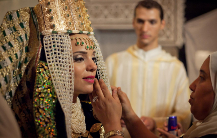 Почему женщины в арабских странах носят так много золота в повседневной жизни