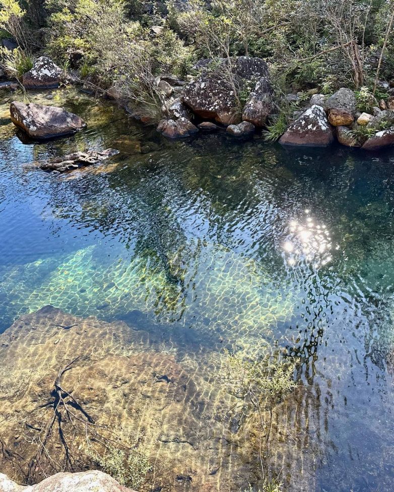 Австралийские путешественники набрели на сказочное место для купания