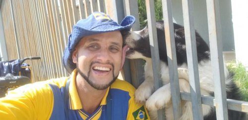 Бразильский почтальон, который стал лучшим другом собак